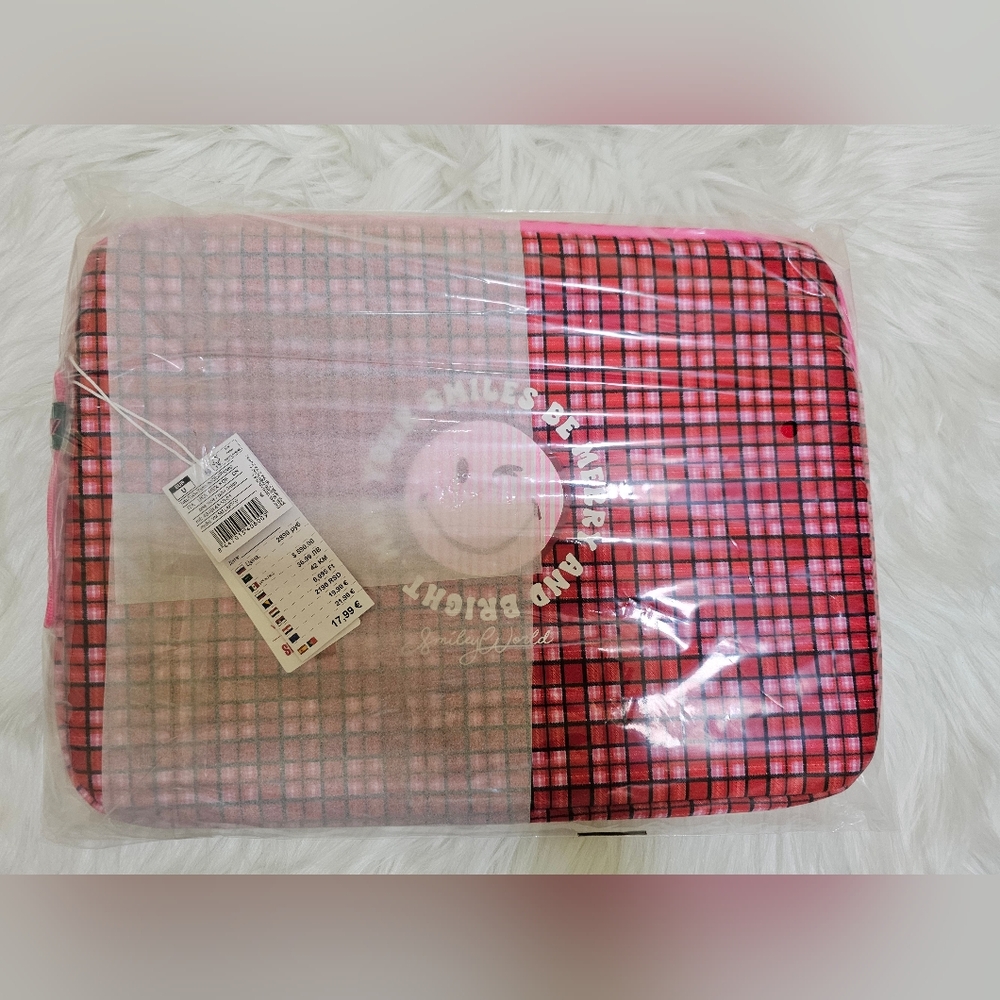 New Smiley World Women'secret Laptop Case - Picture 8 of 9